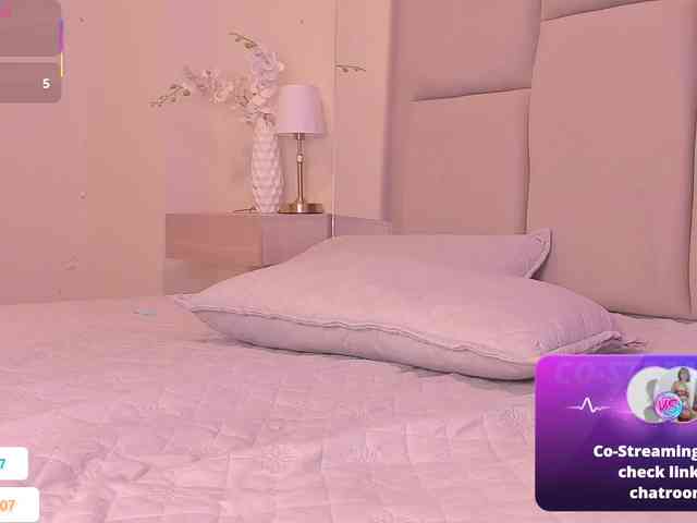 Melany-8 webcam
