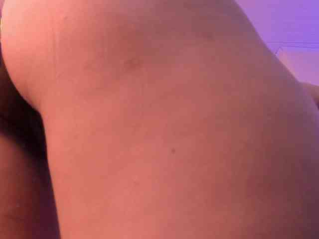 Melany-8 webcam