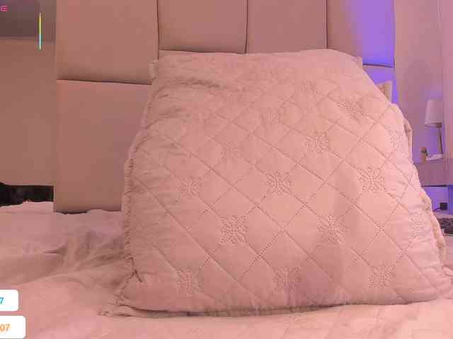 Melany-8 webcam