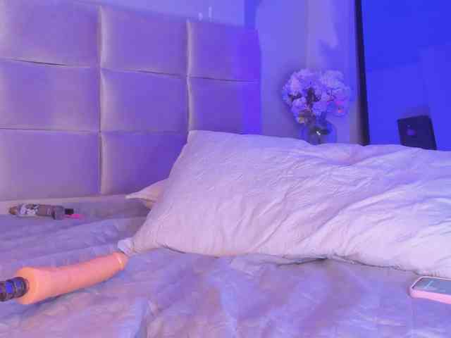 Melany-8 webcam