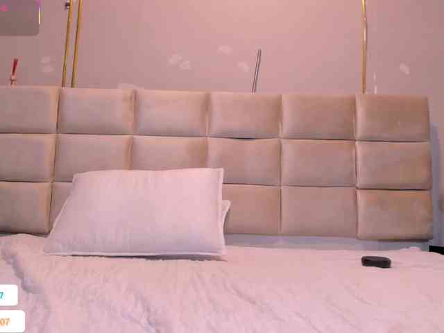 Melany-8 webcam