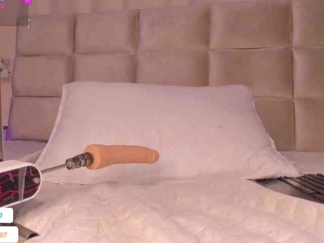 Melany-8 webcam