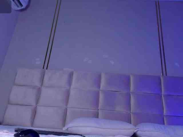 Melany-8 webcam