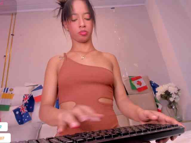 Melany-8 webcam