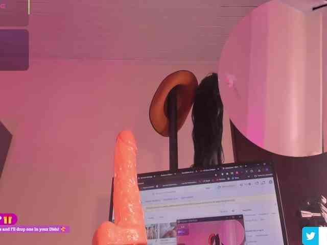 Melany-8 webcam