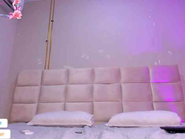 Melany-8 webcam