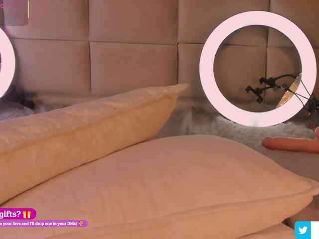Melany-8 webcam