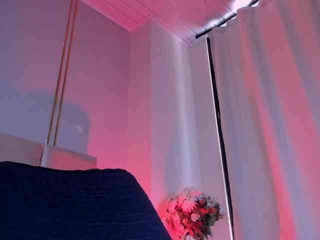 Melany-8 webcam