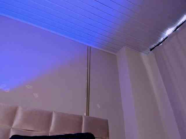 Melany-8 webcam