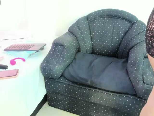 Yaya189, live now on BongaCams