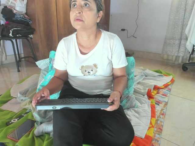 Yaya189 live cam on BongaCams