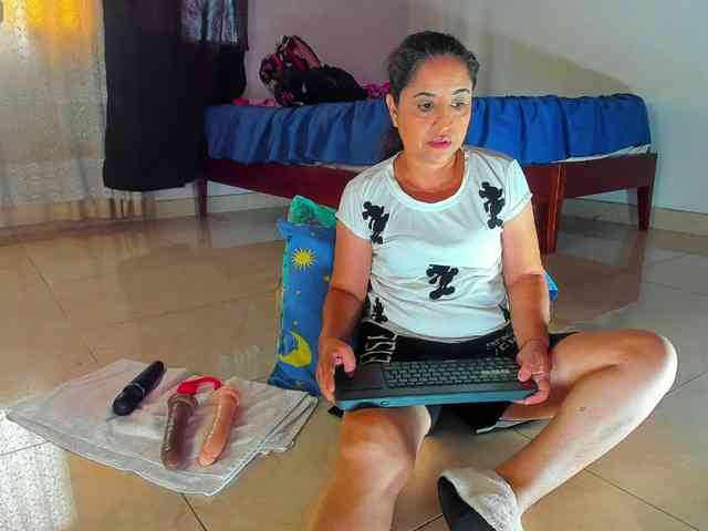 Yaya189 webcam