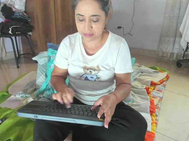 Yaya189 webcam