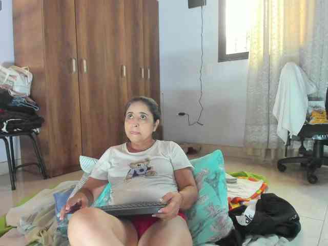 Yaya189 webcam