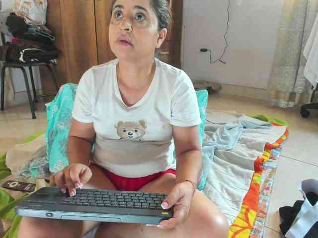 Yaya189 webcam