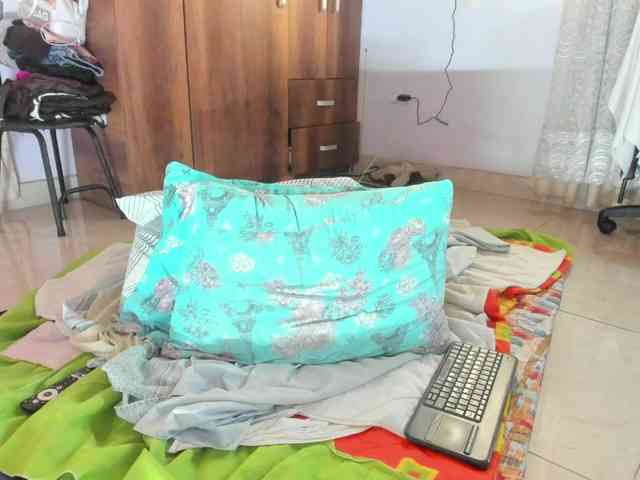 Yaya189 webcam
