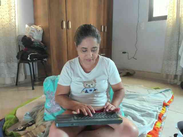 Yaya189 webcam