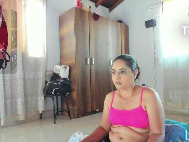 Yaya189 webcam