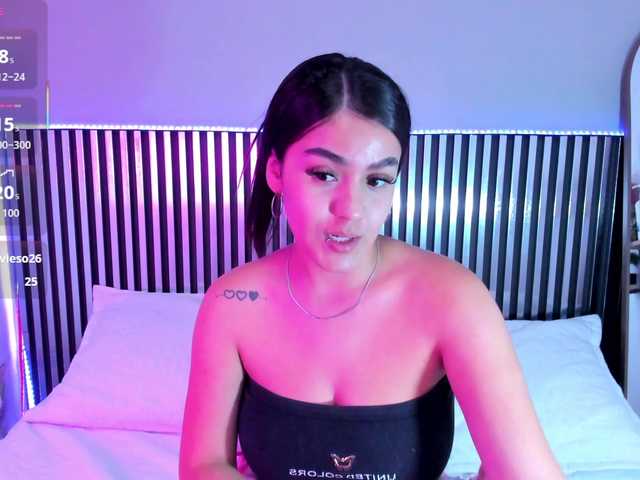 Hanah-Greey live cam on BongaCams