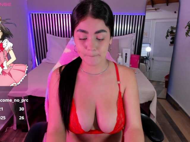 Hanah-Greey live cam on BongaCams
