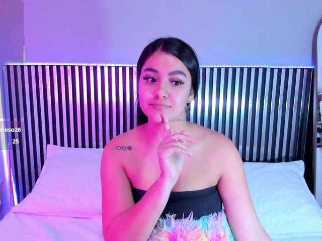 Hanah-Greey live cam on BongaCams