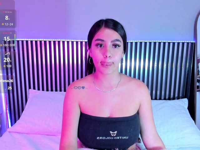 Hanah-Greey live cam on BongaCams