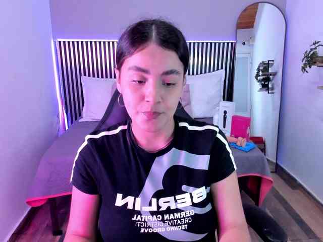 Hanah-Greey webcam