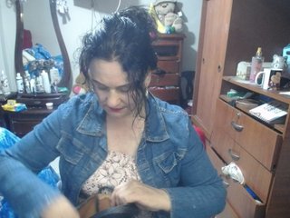 jazmin-mature