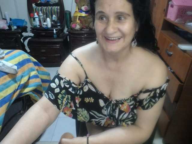 jazmin-mature