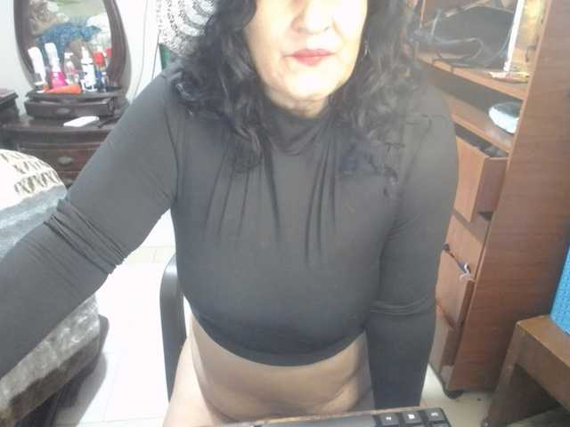 jazmin-mature