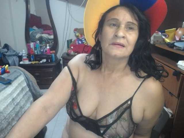 jazmin-mature