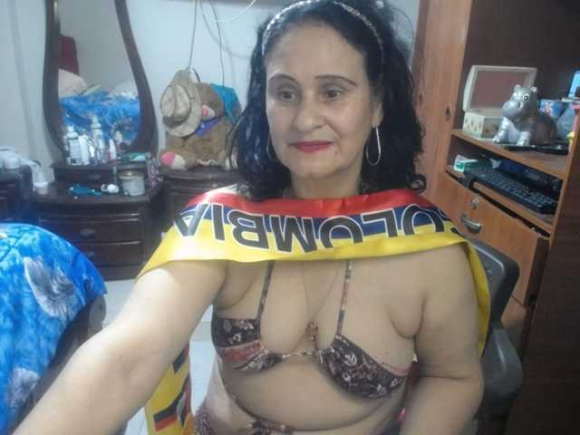 jazmin-mature