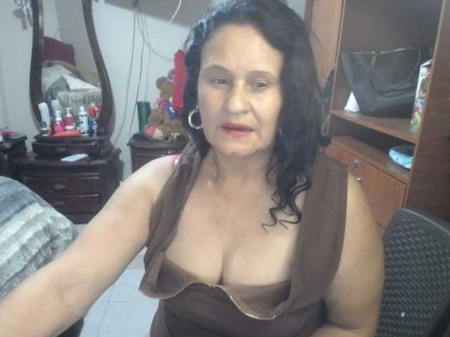 jazmin-mature live cam on BongaCams