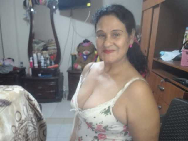 jazmin-mature live cam on BongaCams