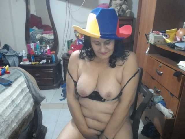 jazmin-mature