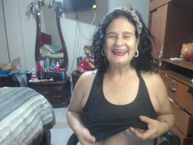 jazmin-mature