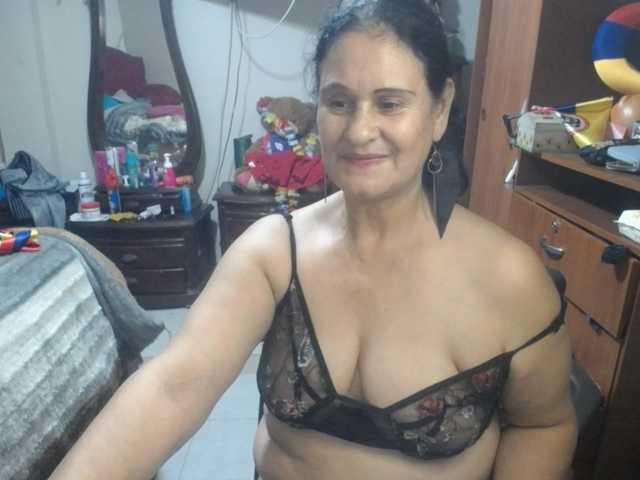 jazmin-mature