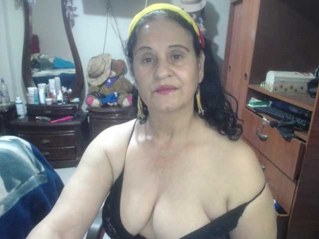 jazmin-mature