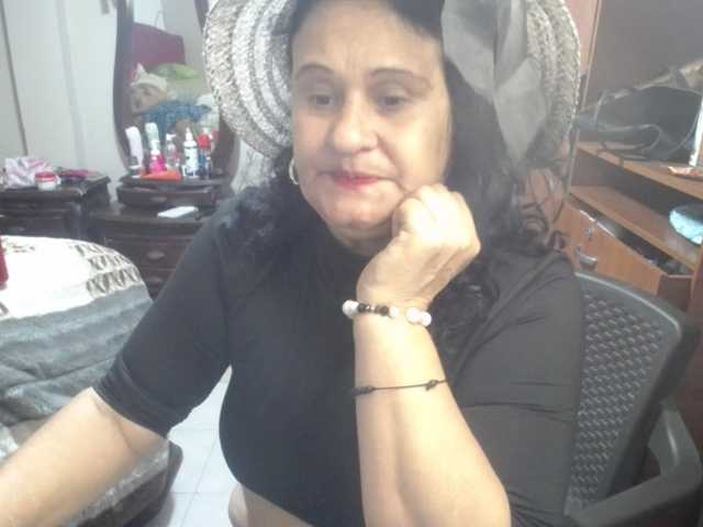 jazmin-mature live cam on BongaCams