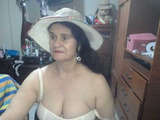 jazmin-mature