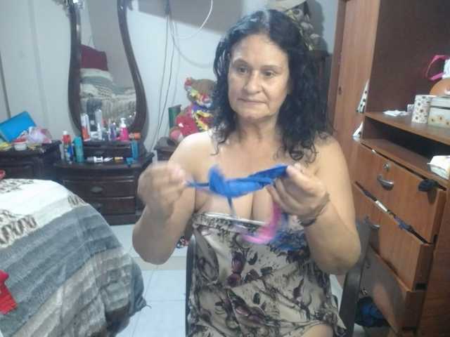 jazmin-mature