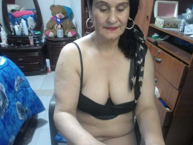 jazmin-mature
