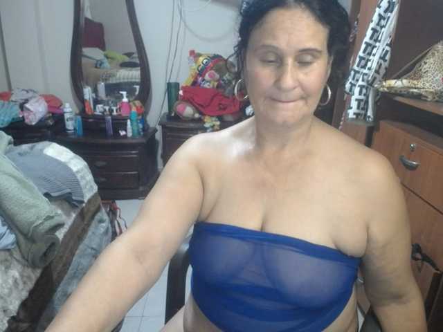 jazmin-mature