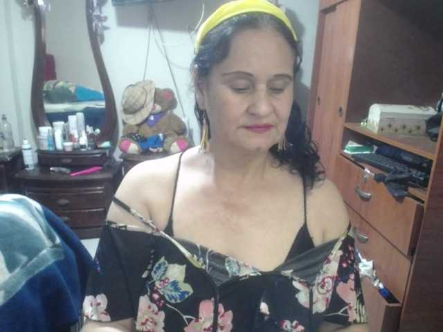 jazmin-mature