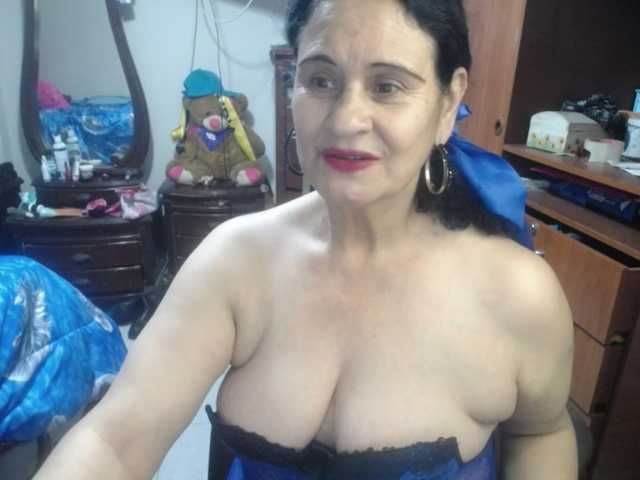jazmin-mature