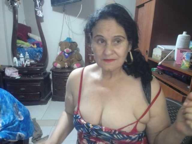 jazmin-mature