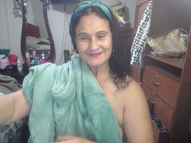 jazmin-mature