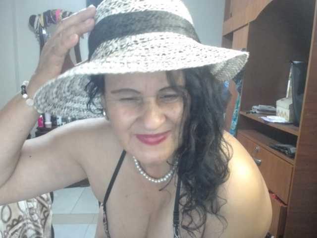 jazmin-mature live cam on BongaCams