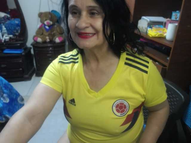 jazmin-mature
