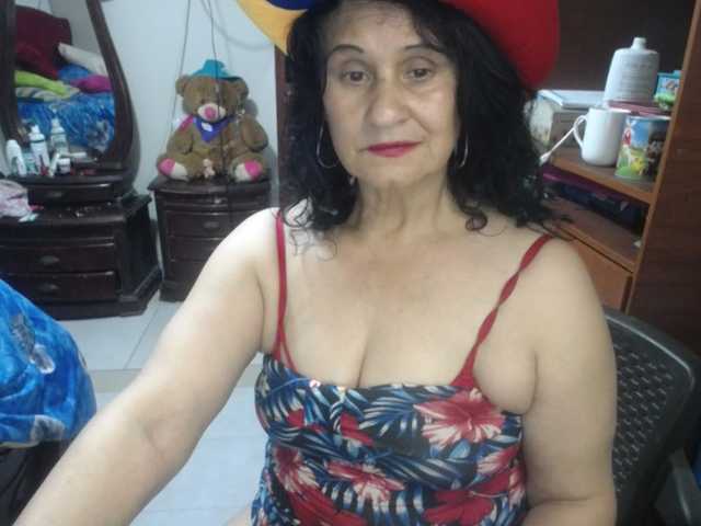 jazmin-mature